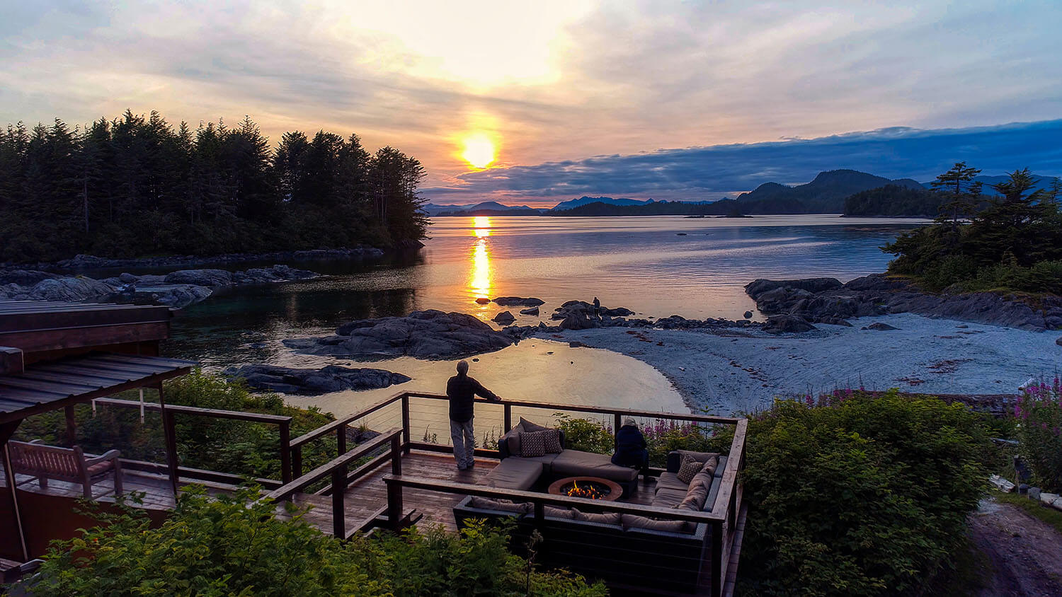 Alaska Sunsets-Talon Lodge & Spa