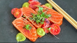Seared Salmon Tataki with Avocado Jalapeno Crema